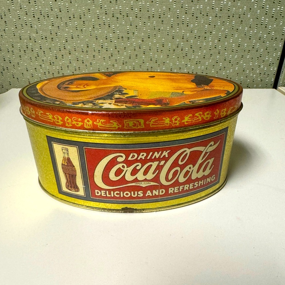 Coca Cola thin metal container from 1993